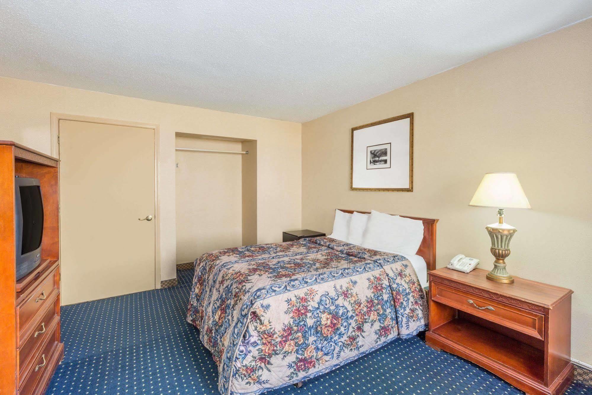 Knights Inn Overland Park Mission Luaran gambar